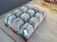 Hardsteen sokkel piramide 26x26cm (12x) - afbeelding 3 van  3