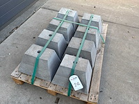 Hardsteen sokkel piramide 26x33cm (8x) - afbeelding 3 van  3