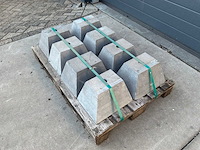 Hardsteen sokkel piramide 26x33cm (8x) - afbeelding 2 van  4