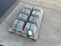 Hardsteen sokkel piramide 33x26cm (8x) - afbeelding 3 van  3