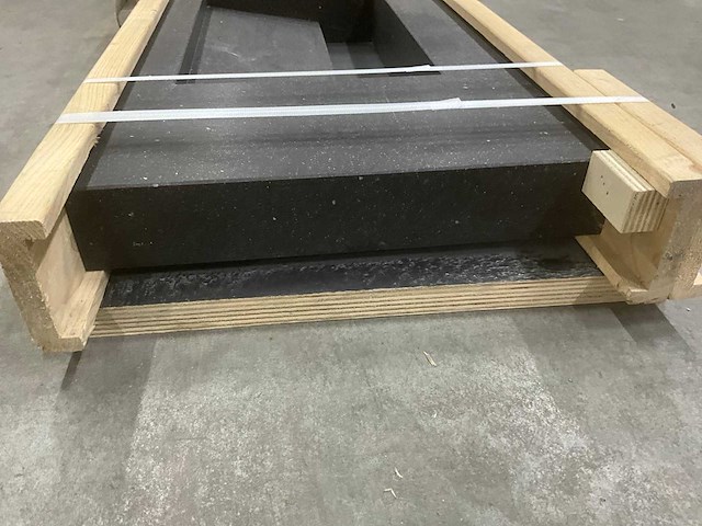 Hardstenen wastafel 81 cm - afbeelding 5 van  7