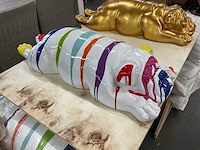 Harsbeeld va een liggende engelse buldog 90cm - afbeelding 4 van  4