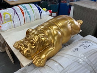 Harsbeeld va een liggende engelse buldog 90cm