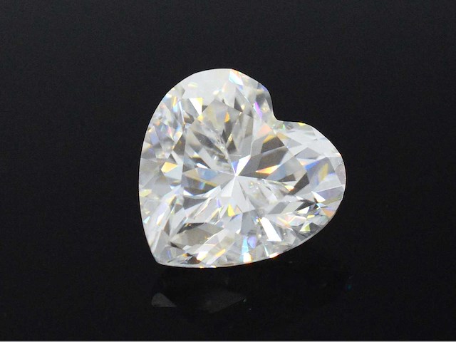 Hart vorm briljant van 3.00 carat (gecertificeerd) - afbeelding 1 van  4