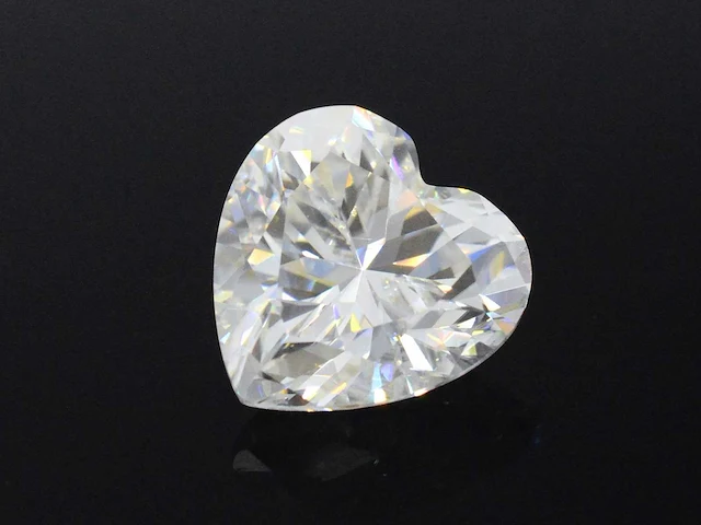 Hart vorm briljant van 4.00 carat (gecertificeerd) - afbeelding 1 van  2