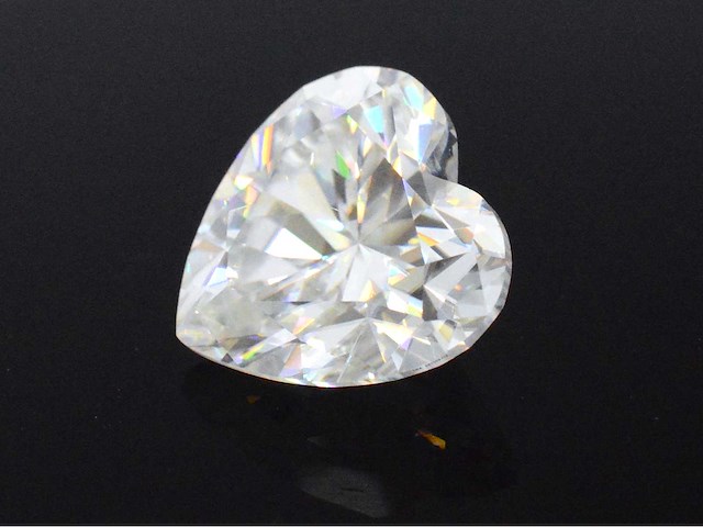 Hart vorm briljant van 5.00 carat (gecertificeerd) - afbeelding 2 van  2