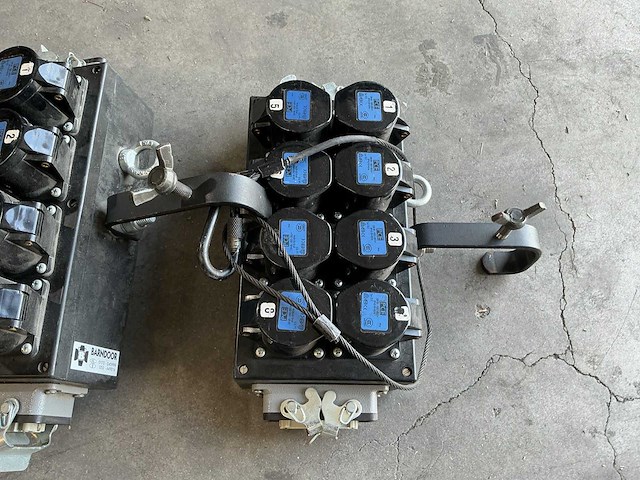 Harting 16 breakout box met klem diverse lichtapparatuur (4x) - afbeelding 4 van  4