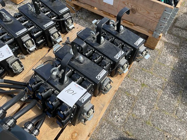 Harting motor break-out (4x) - afbeelding 1 van  2