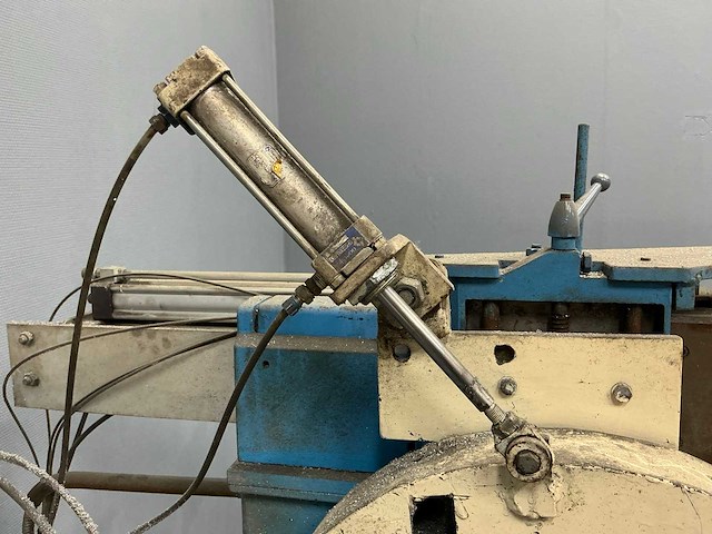 Harwi - 625h - radiaalafkortzaagmachine - afbeelding 1 van  10