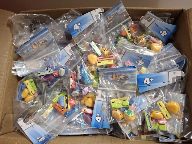 Hasbro yo-kai accesoires ruim 100 zakjes - afbeelding 2 van  3
