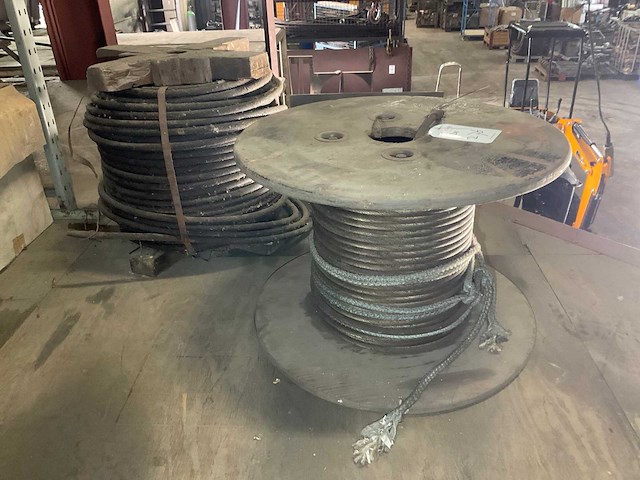 Haspel gevlochten staalkabel (2x) - afbeelding 1 van  3