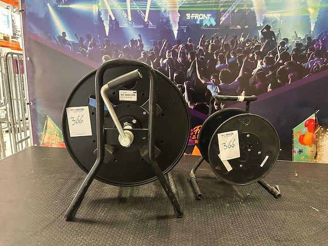 Haspel groot sk 4600 rm & haspel klein - afbeelding 1 van  3
