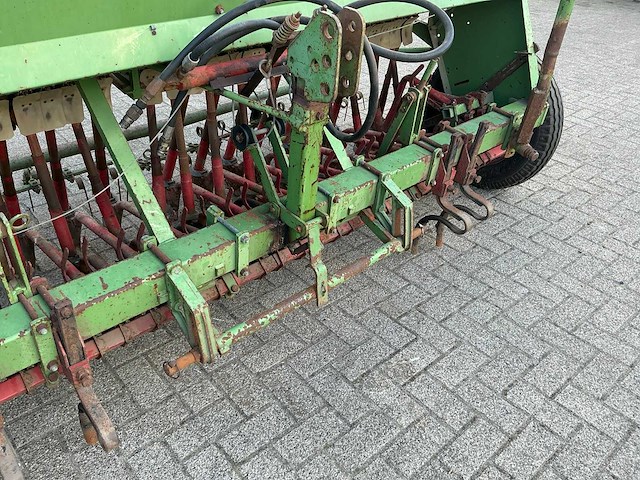 Hassia du100 hydraulische zaaimachine - afbeelding 6 van  17