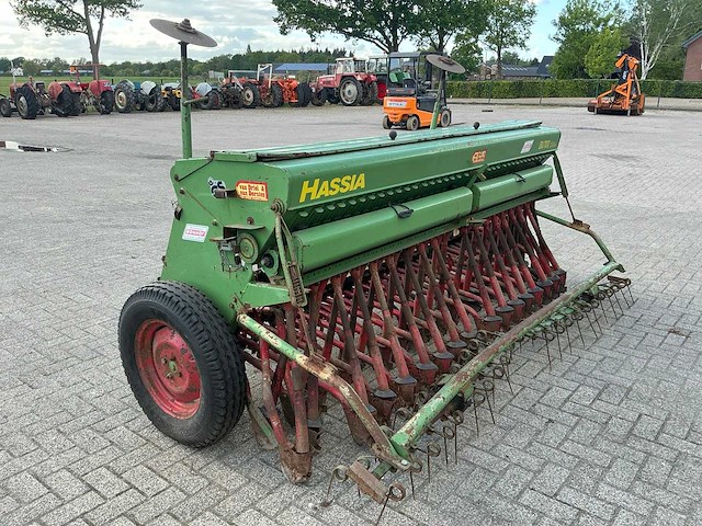 Hassia du100 hydraulische zaaimachine - afbeelding 11 van  17