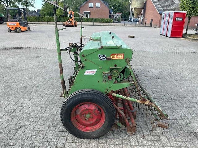 Hassia du100 hydraulische zaaimachine - afbeelding 12 van  17