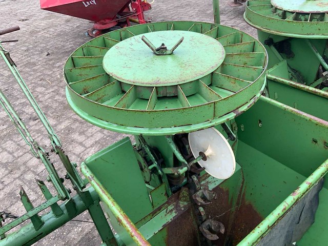 Hassia mechanische pootmachine - afbeelding 16 van  18