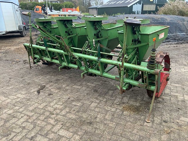 Hassia mechanische pootmachine - afbeelding 1 van  18