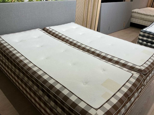 Hästens 2000t bed | inc bjx topper | 180x210 - afbeelding 5 van  8