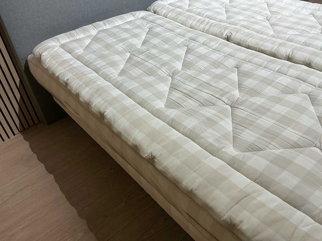 Hästens adjustable bed 180x210 | incl. bj topper - afbeelding 6 van  10
