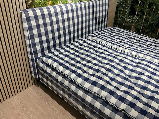 Hästens adjustable bed – elektrisch verstelbaar – 180 x 210 cm - afbeelding 4 van  9