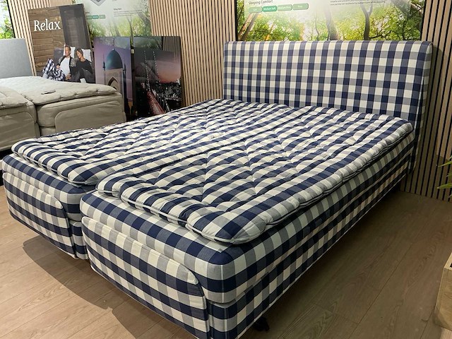 Hästens adjustable bed – elektrisch verstelbaar – 180 x 210 cm - afbeelding 1 van  8