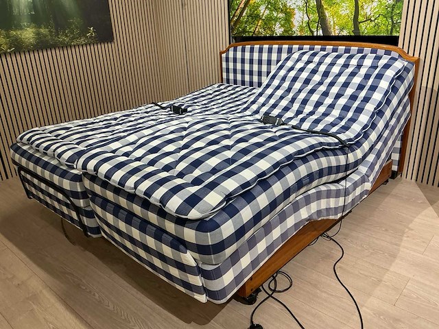 Hästens adjustable bed - afbeelding 1 van  11