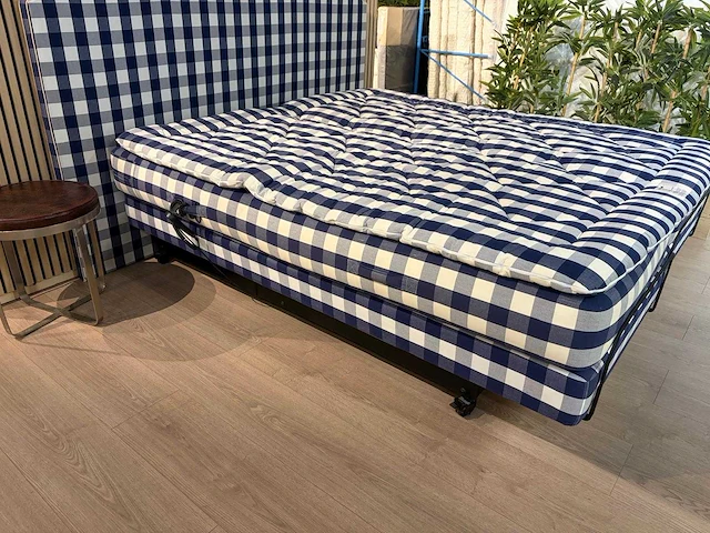 Hästens bjx bed + hoofdbord + verstelbaar - afbeelding 2 van  11