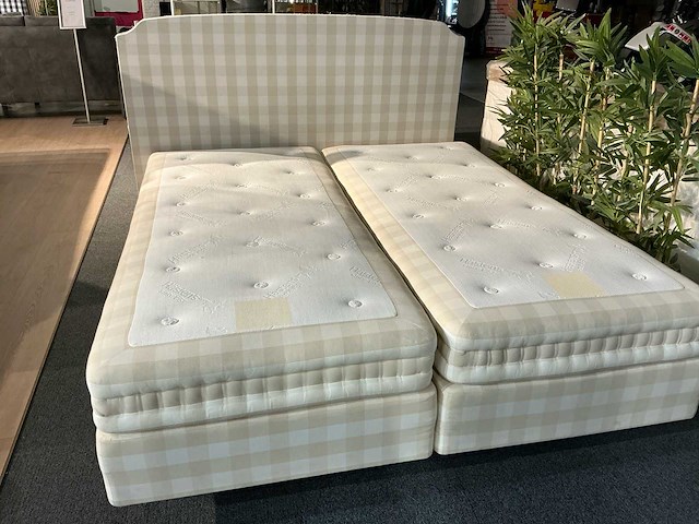 Hästens eala bed - afbeelding 2 van  6