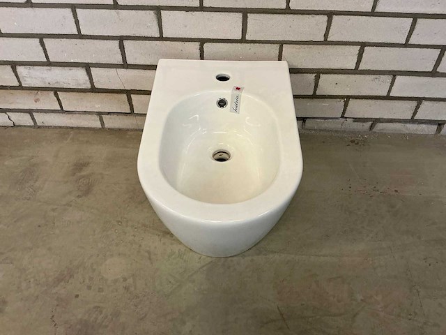 Hatria - y1d9 - bidet - afbeelding 2 van  4