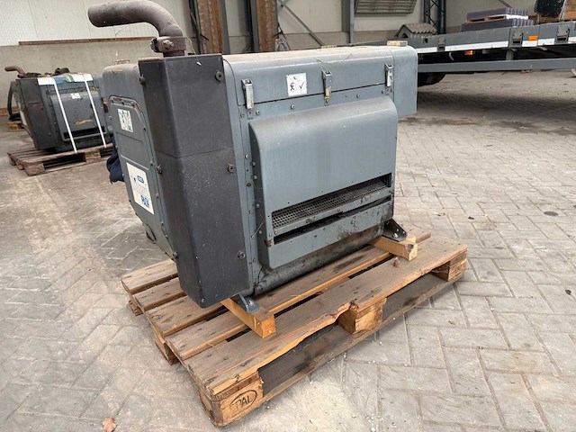 Hatz - 2011 - 4l41c - dieselmotor - afbeelding 2 van  3