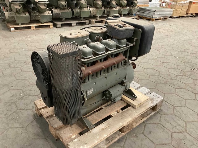 Hatz 4m40l dieselmotor - afbeelding 1 van  8