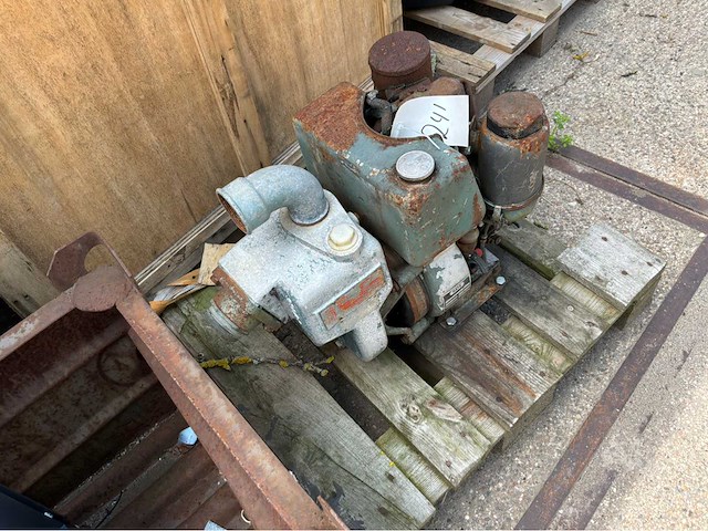 Hatz e67lhk waterpomp - afbeelding 1 van  8