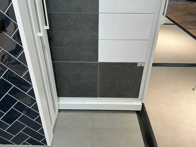 Hauff - tegeldisplay met schuifpanelen - afbeelding 3 van  19
