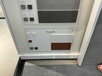 Hauff - tegeldisplay met schuifpanelen - afbeelding 14 van  19