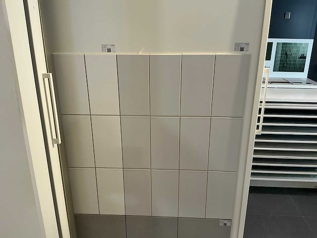 Hauff - tegeldisplay met schuifpanelen - afbeelding 7 van  22