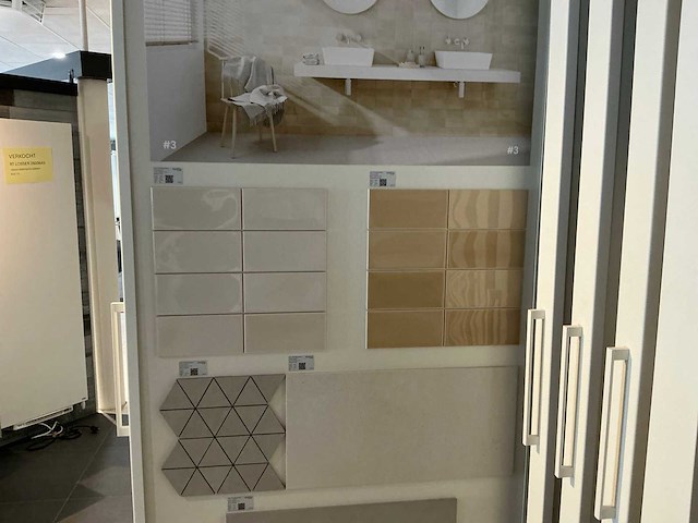 Hauff - tegeldisplay met schuifpanelen - afbeelding 9 van  22