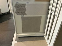 Hauff - tegeldisplay met schuifpanelen - afbeelding 11 van  22