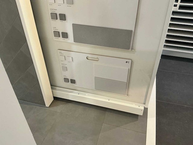 Hauff - tegeldisplay met schuifpanelen - afbeelding 15 van  22