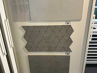 Hauff - tegeldisplay met schuifpanelen - afbeelding 19 van  22