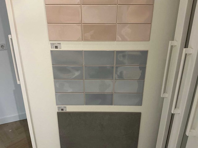 Hauff - tegeldisplay met schuifpanelen - afbeelding 15 van  23