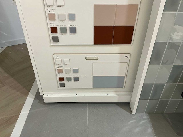 Hauff - tegeldisplay met schuifpanelen - afbeelding 18 van  23