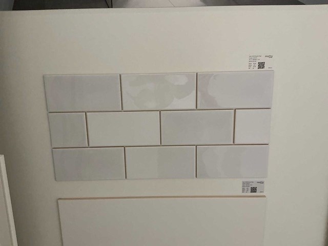 Hauff - tegeldisplay met schuifpanelen - afbeelding 19 van  23