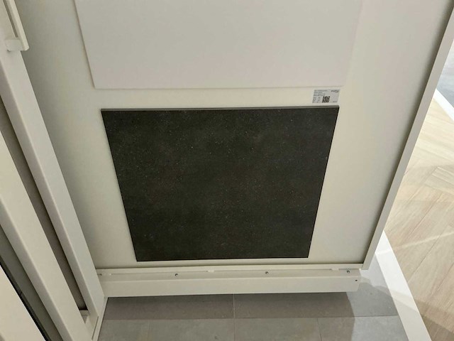 Hauff - tegeldisplay met schuifpanelen - afbeelding 21 van  23