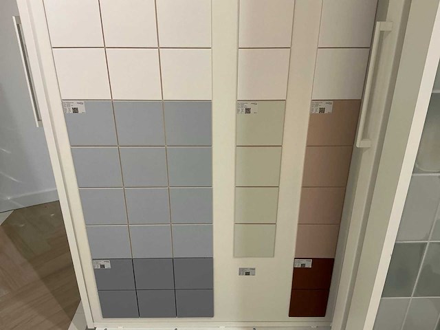 Hauff - tegeldisplay met schuifpanelen - afbeelding 23 van  23