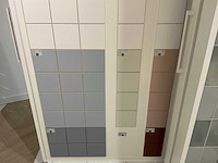Hauff - tegeldisplay met schuifpanelen - afbeelding 23 van  23