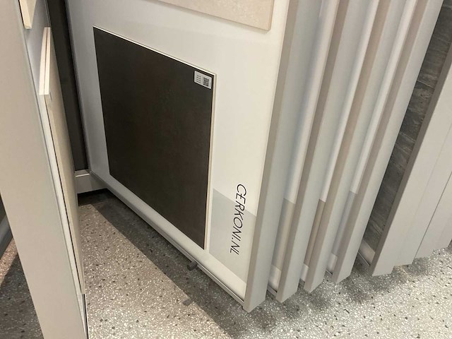 Hauff - tegeldisplay met schuifpanelen - afbeelding 3 van  36
