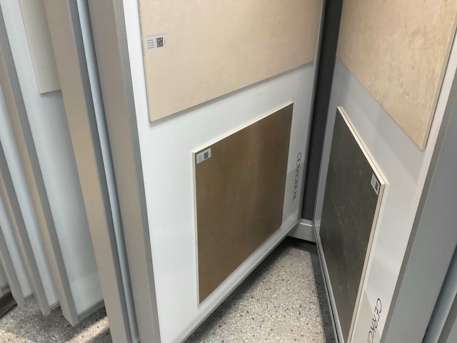 Hauff - tegeldisplay met schuifpanelen - afbeelding 7 van  36