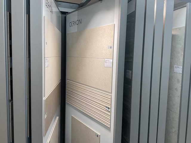 Hauff - tegeldisplay met schuifpanelen - afbeelding 15 van  36