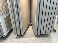 Hauff - tegeldisplay met schuifpanelen - afbeelding 22 van  36