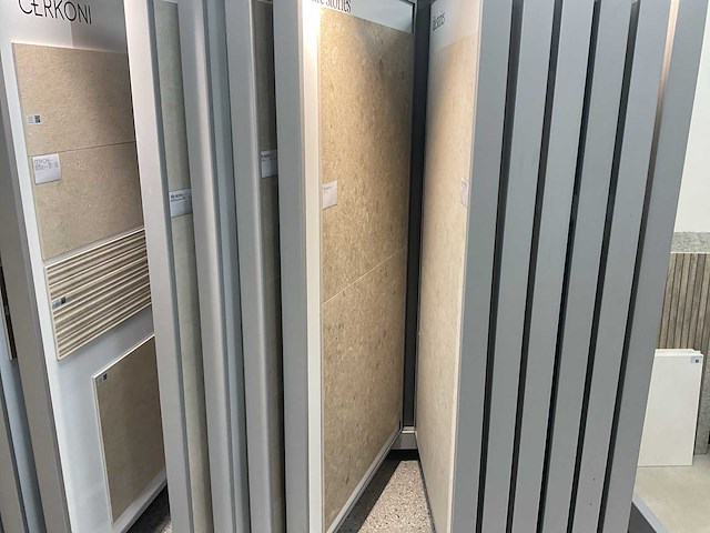 Hauff - tegeldisplay met schuifpanelen - afbeelding 24 van  36